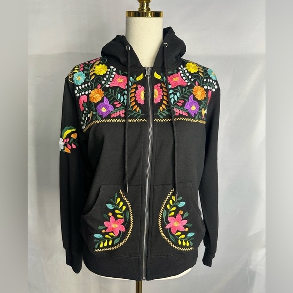Tops - Layerz Floral Embroidered Black Hoodie pre owned Exellent condition size S